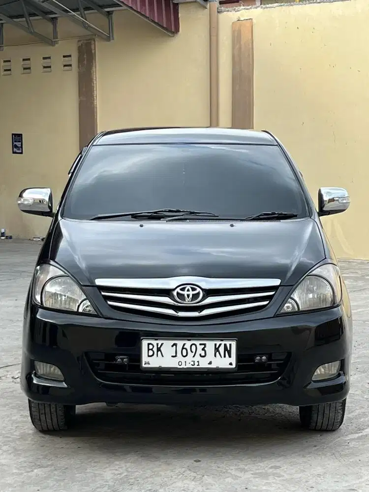 Toyota innova 2.0 G manual 2010 pemakaian 2011