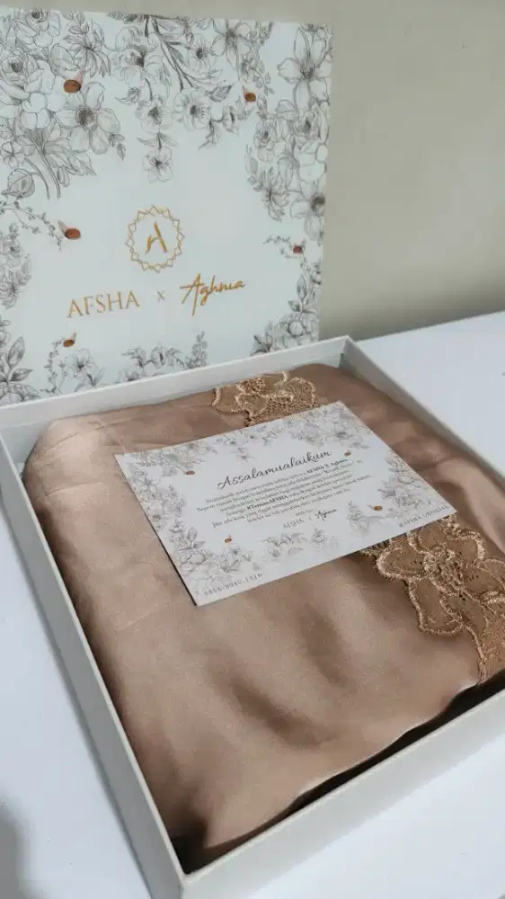 Mukena Silky Premium Hampers Afsha x Aghnia