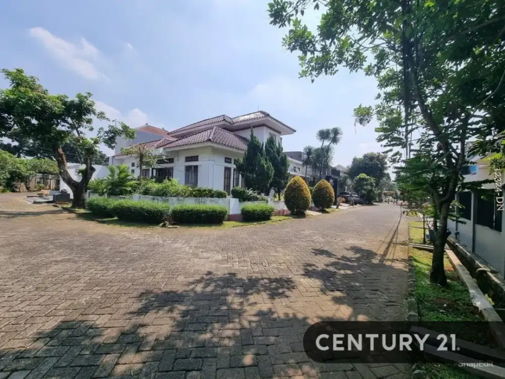 Dijual Rumah Siap Huni, Posisi Hook, Row Jalan lebar, Graha Raya, Tangerang Selatan