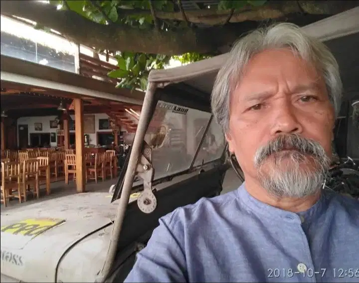 Corolla DX 1981 merah Ferari