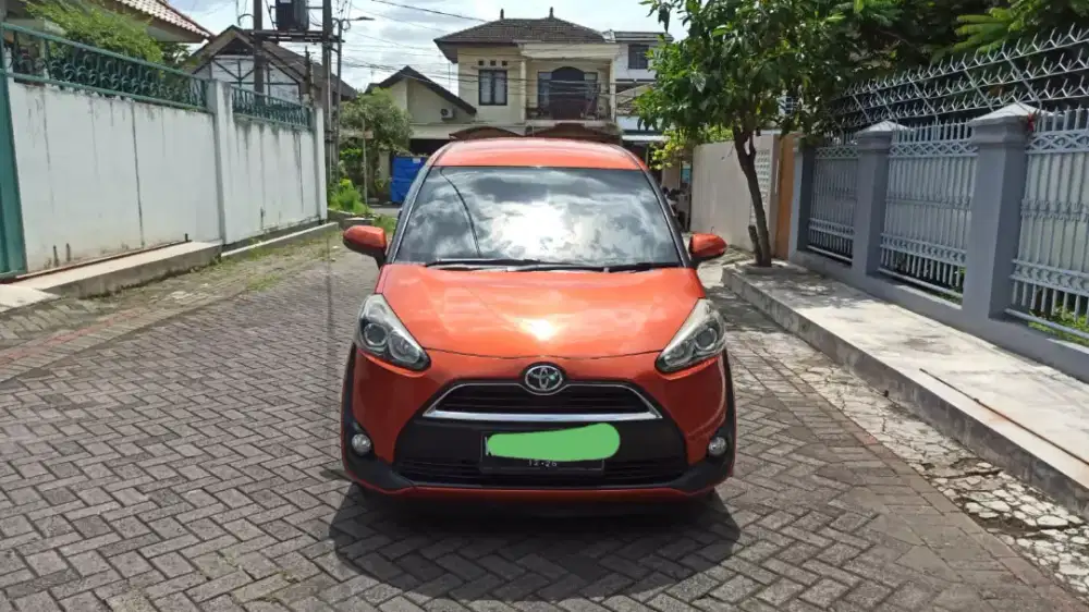 Toyota Sienta V AT Antik 2016