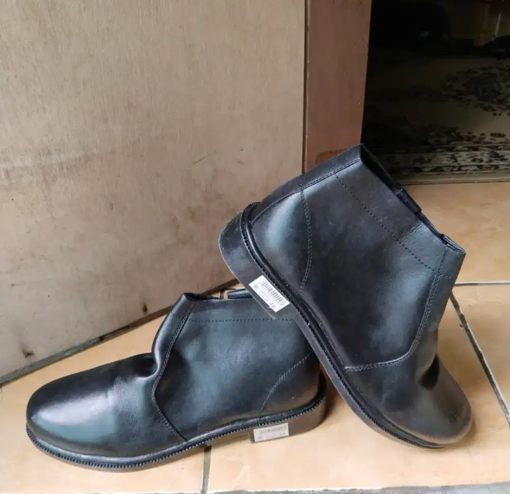 Sepatu  PDL. No. 44.Rp.160.000