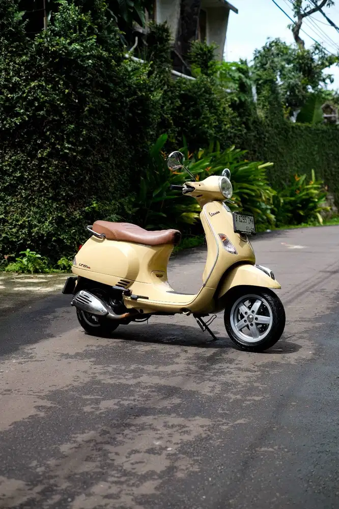 JUAL VESPA MATIC BEKAS/SECOND VESPA LX 150  2011 MURAH BERGARANSI
