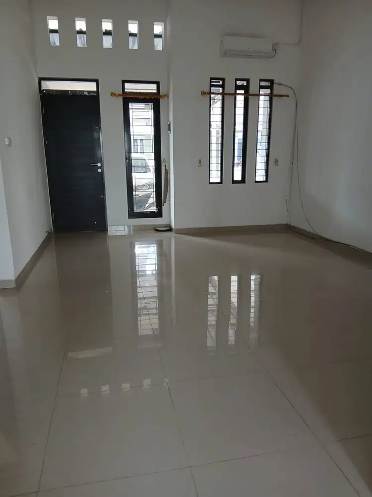 Disewakan Rumah Hunian 1 Lantai Di Grand Sharon Soekarno Hatta