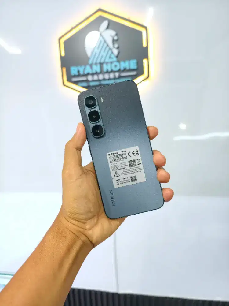 Infinix Hot 60 Pro 8GB / 256GB 2 Minggu Pakai