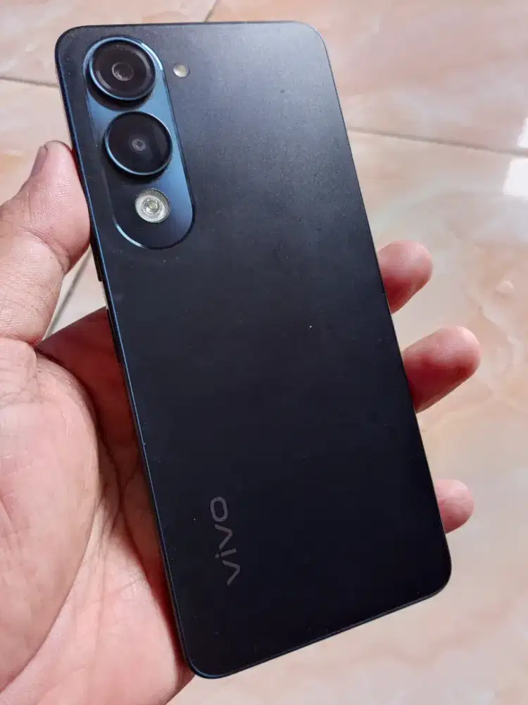 VIVO Y04s RAM 4+4/64