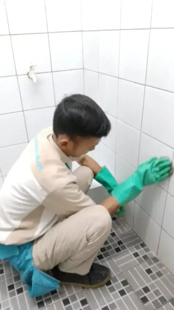 Dibutuhkan segera untuk posisi Cleaning Service