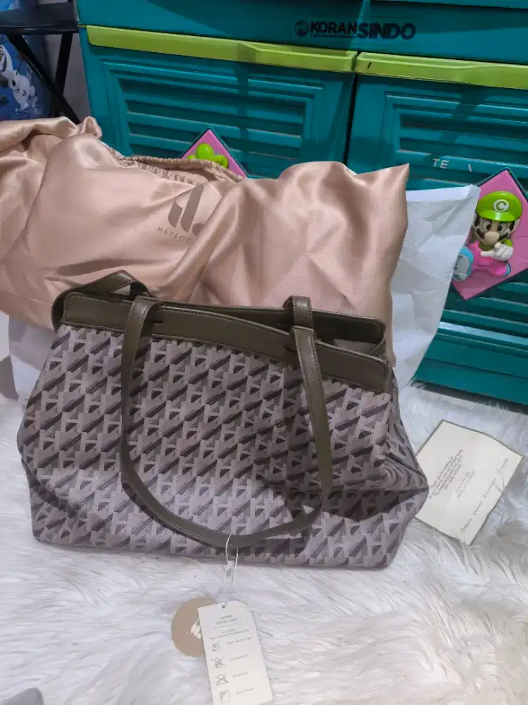 Tas Heylocal MODEGRAM DE H DOTOTE OLIVE Msh Ada Label Tag,Free Sarung