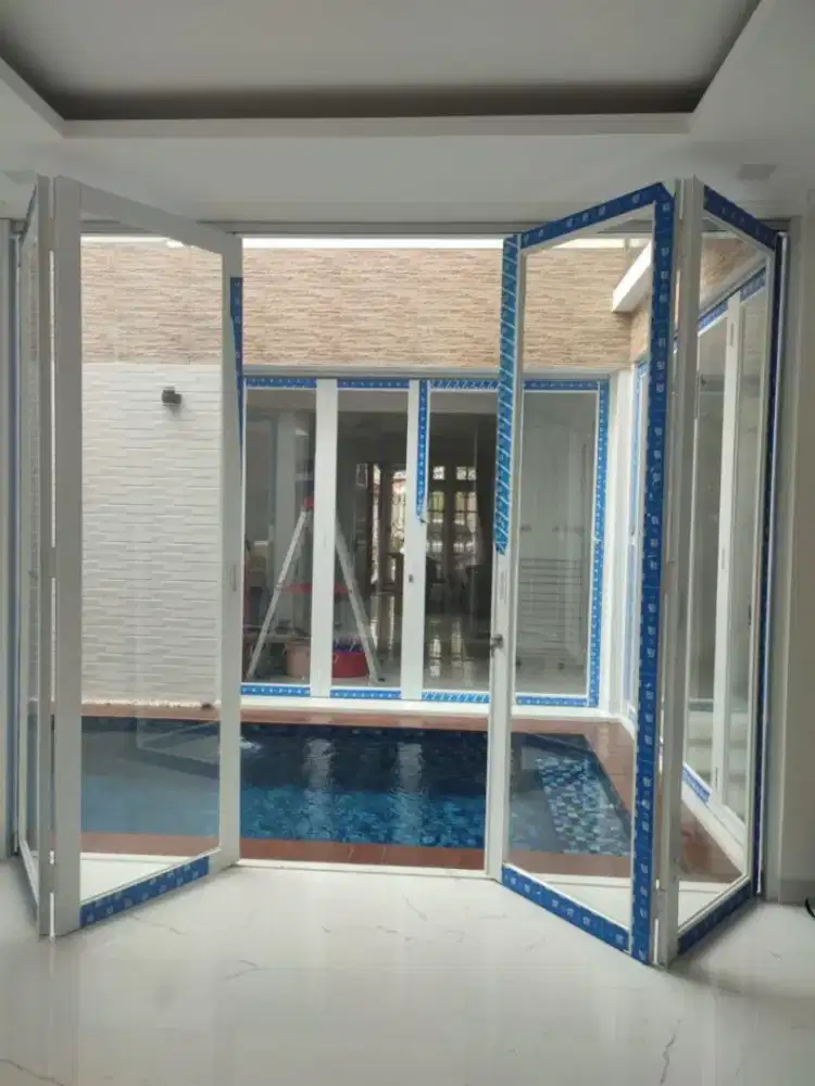 Pintu Lipat Aluminium