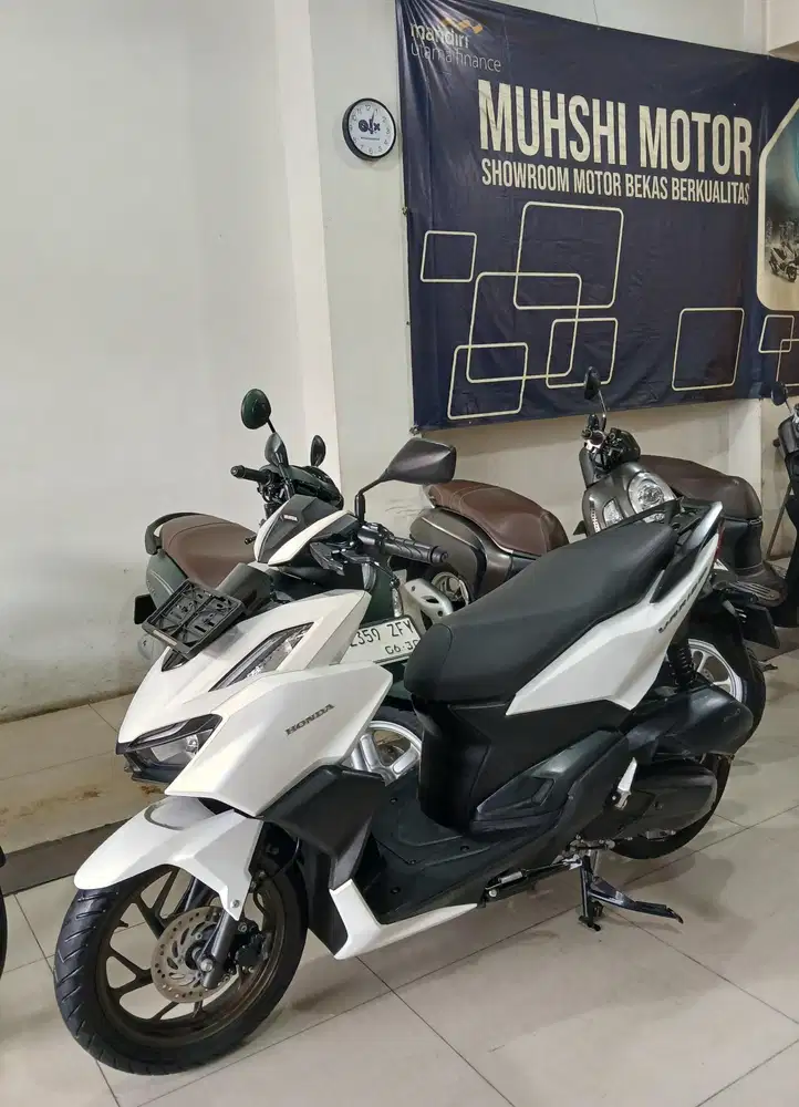 VARIO 160 CBS KEYLESS TAHUN 2023, SEPERTI BARU, MUHSHI MOTOR.