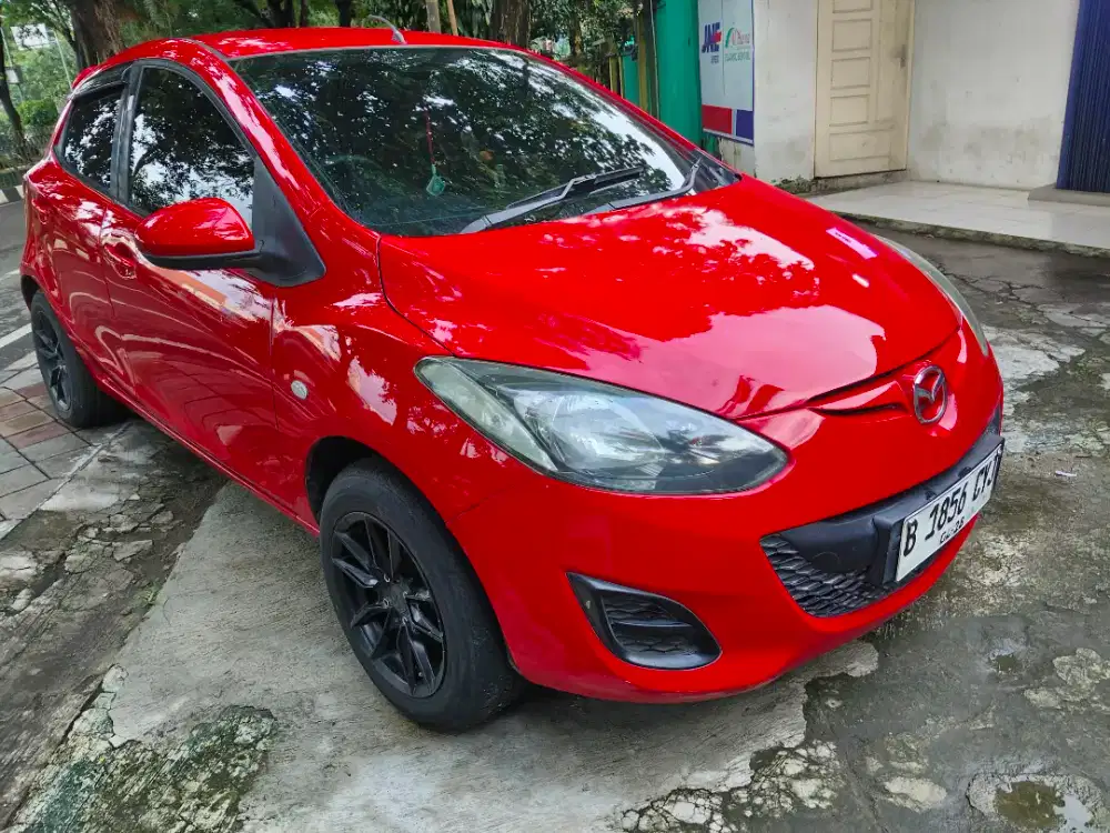 Mazda 2 manual 2011  mulus tinggal gas