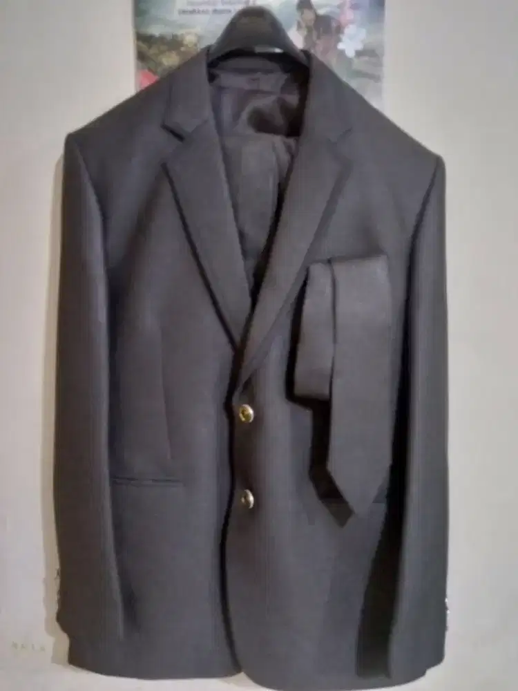 Jas untuk acara pesta dan resmi