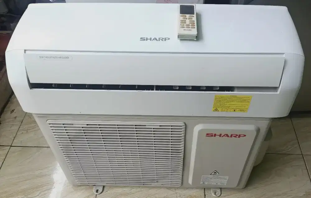 Jual ac sharp R 32 1/2 pk lowwat 360watt kondisi 95% ori semua