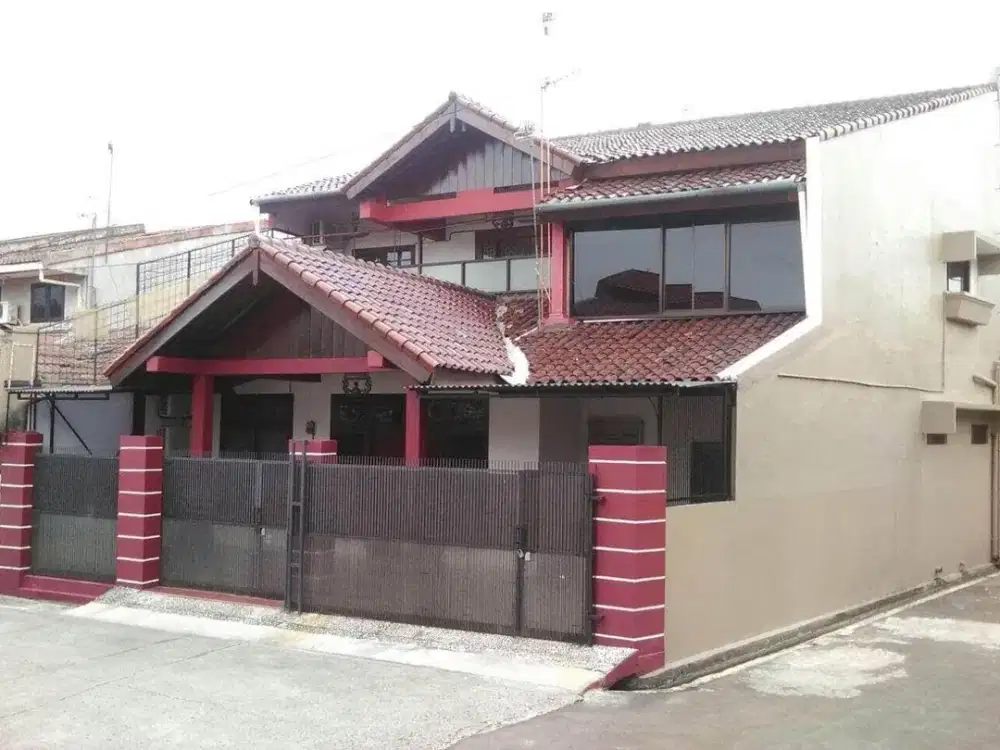 Rumah bergaya minimalis di Harapan Indah.