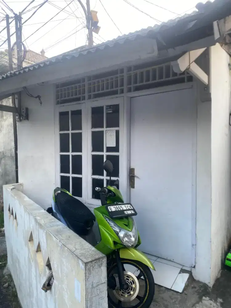 Di kontrakn per bulan