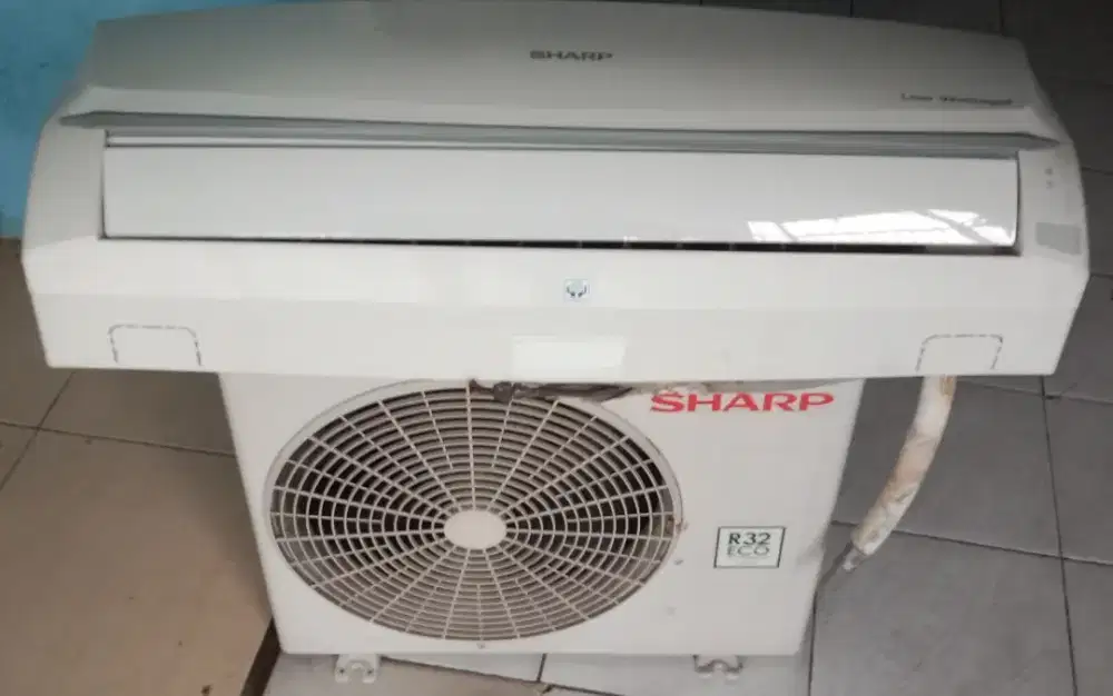 Ac sharp 3/4 pk masih dingin dan harga terpasang