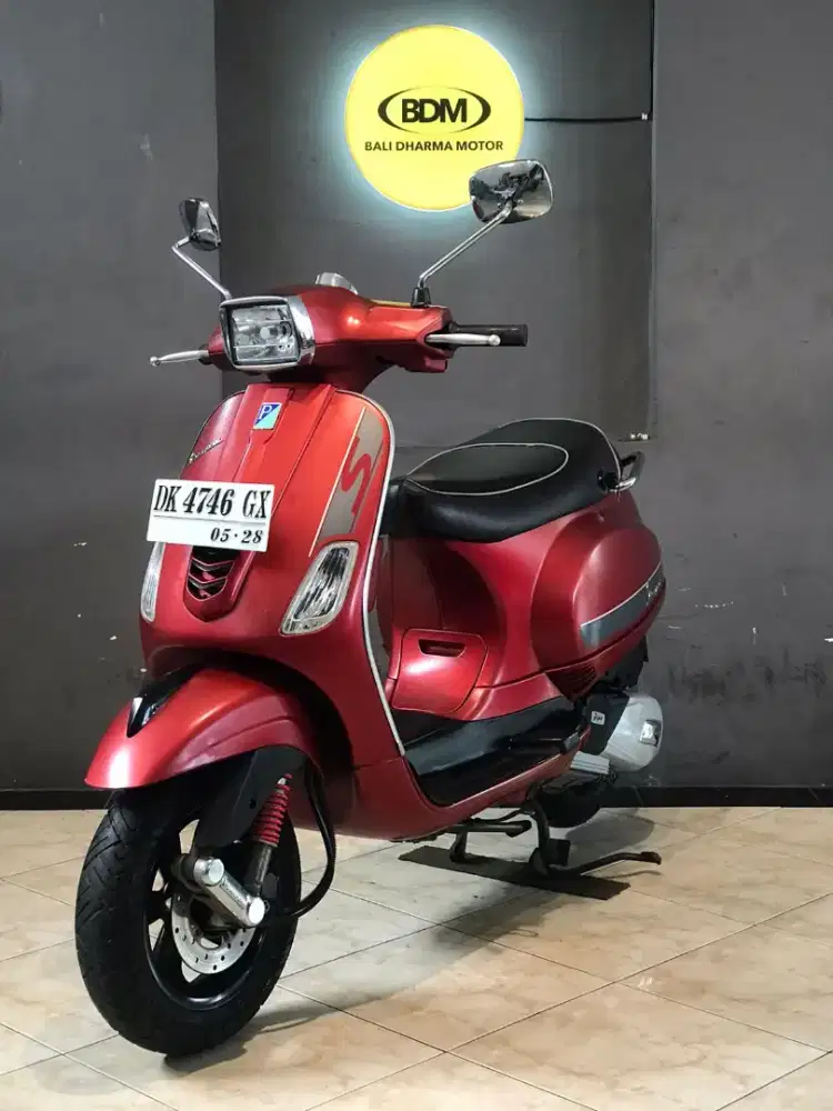 DP 500K / PIAGGIO VESPA S IGET 125 TAHUN 2018 PAJAK HIDUP LENGKAP