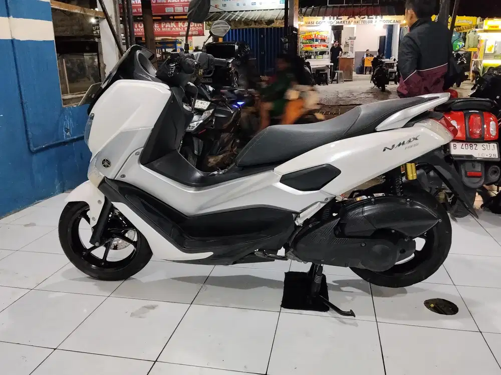 (FOR SALE) yamaha lexi 2018 kondisi gres