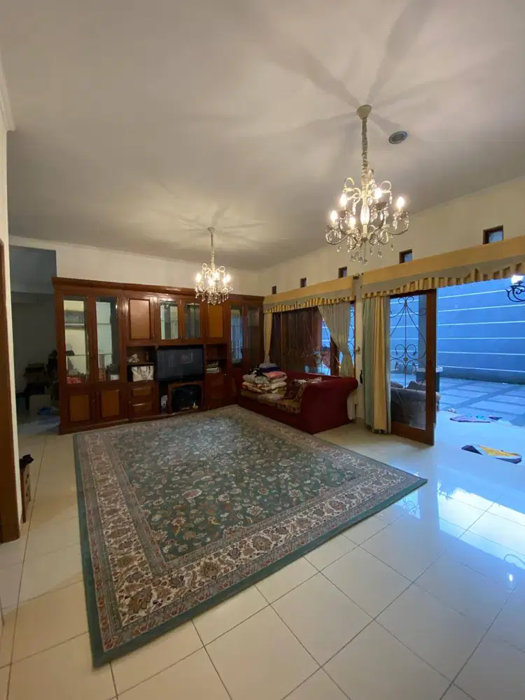 Dijual Rumah Mewah 2 Lantai Di Batununggal Bandung