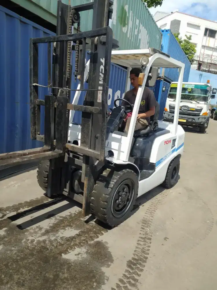 Forklif TCM 2,5 TON DAN YALE 3 TON