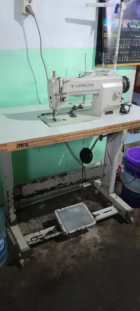 Mesin jahit high speed