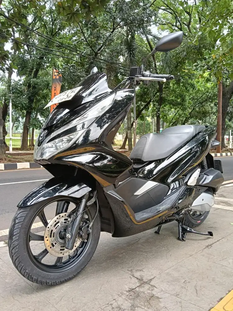 DP MINIM 1.500 CASH KREDIT HONDA PCX 150 ABS THN 2018 PAJAK IDUP
