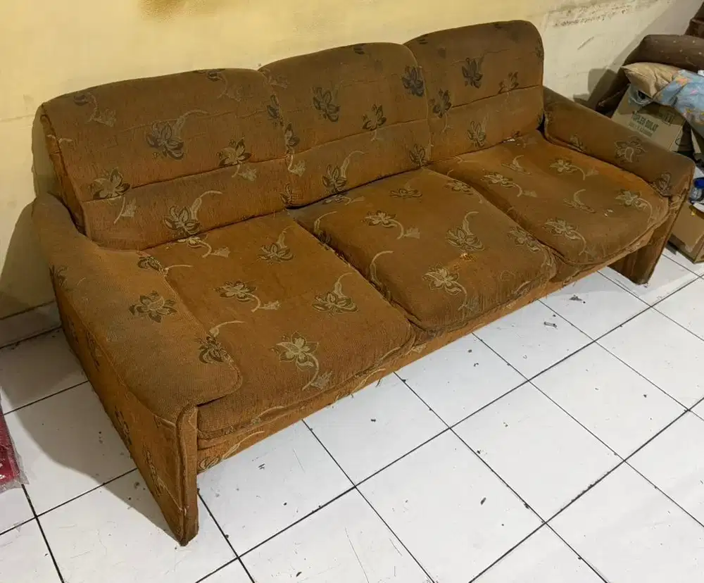 SOFA BEKAS GRATIS