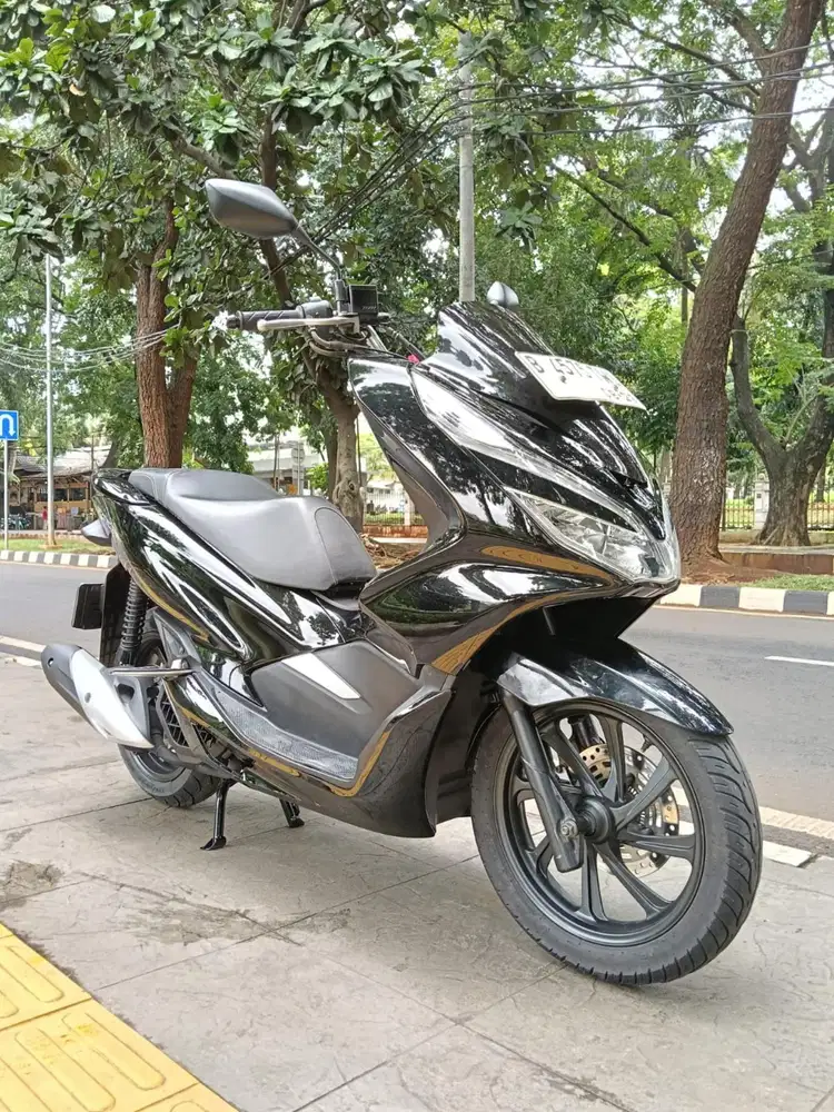 DP MINIM 1.500 CASH KREDIT HONDA PCX 150 ABS THN 2018 PAJAK IDUP