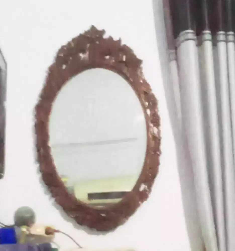 Dijual cermin berbingkai kayu jati ukiran