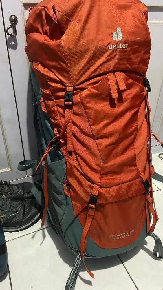 Deuter air contact 60 + 10 L