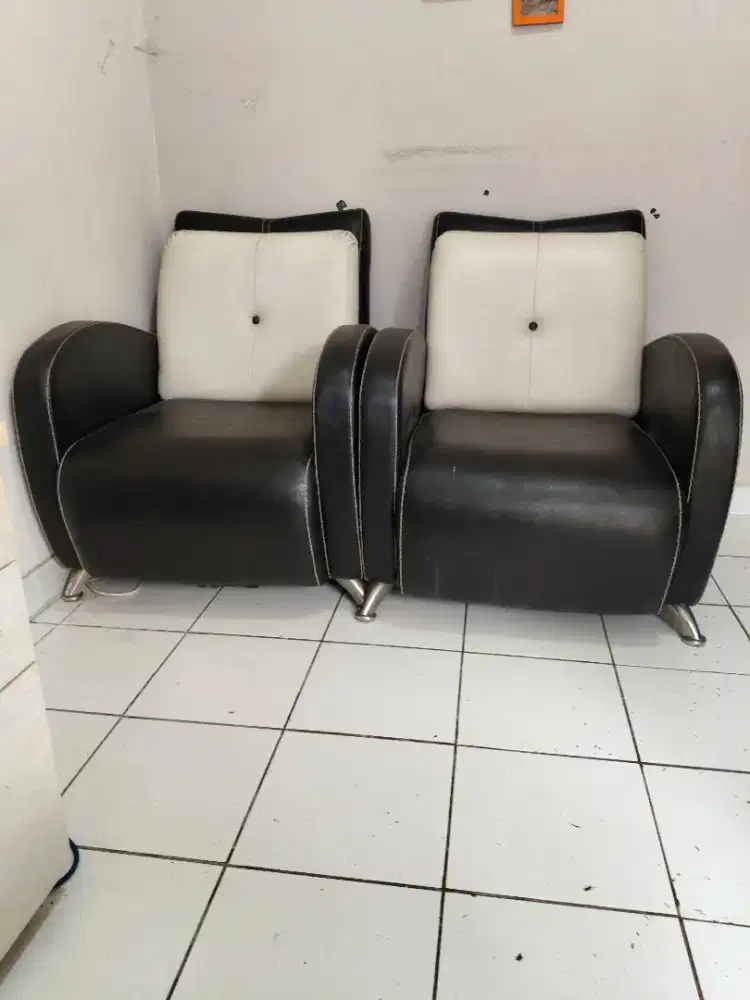 Dijual 1 pasang kursi tamu, kulit