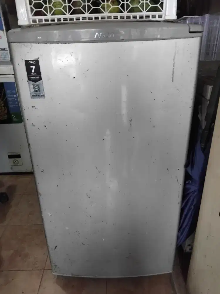 Freezer kulkas merk Aqua