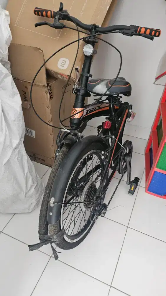 Sepeda lipat merk trex xt 7