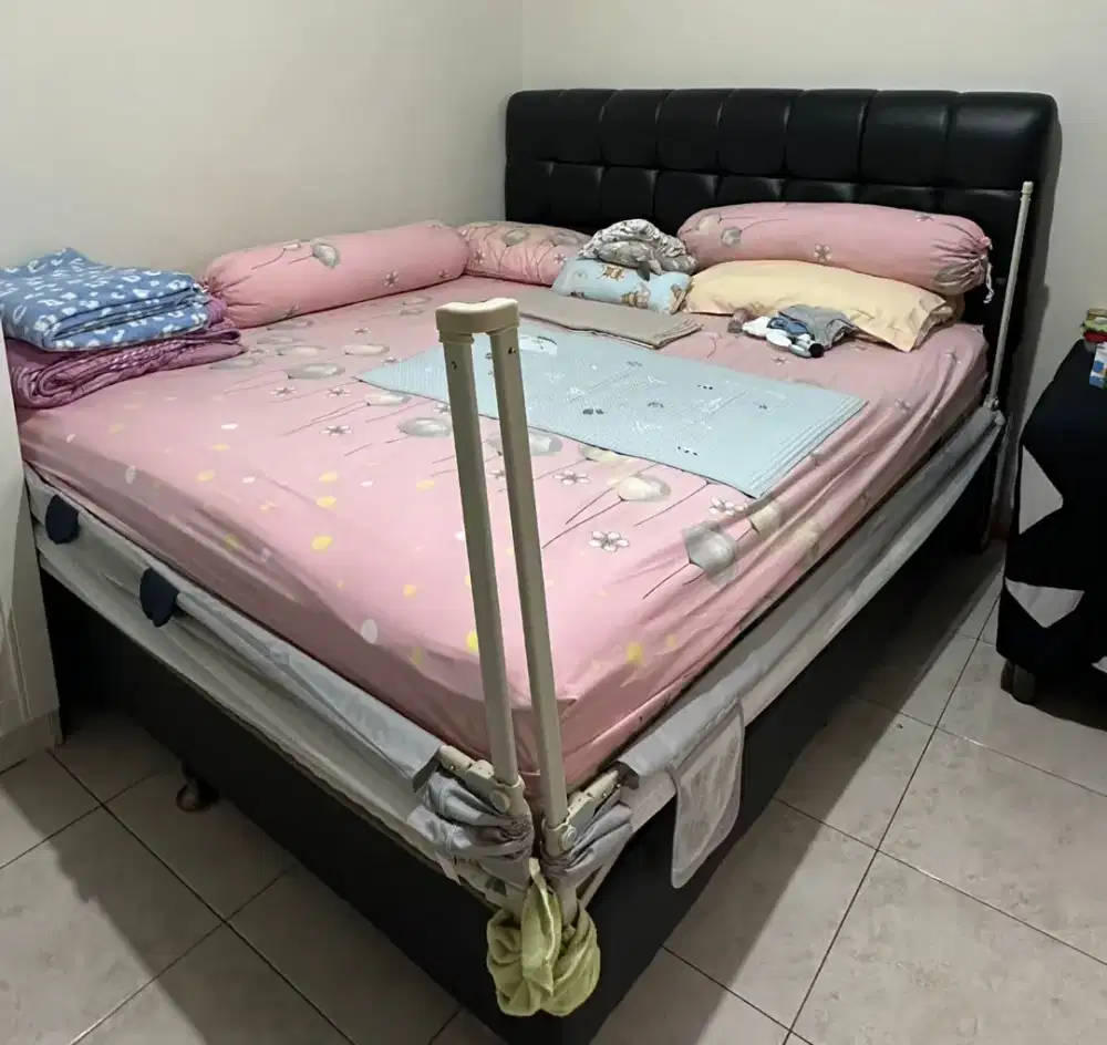 Kasur florence 180×200 + divan masih bagus no minus