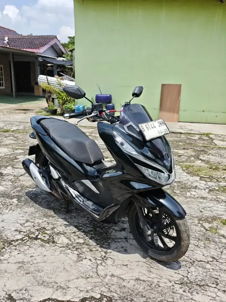 HONDA PCX 2018 HITAM 150 CC