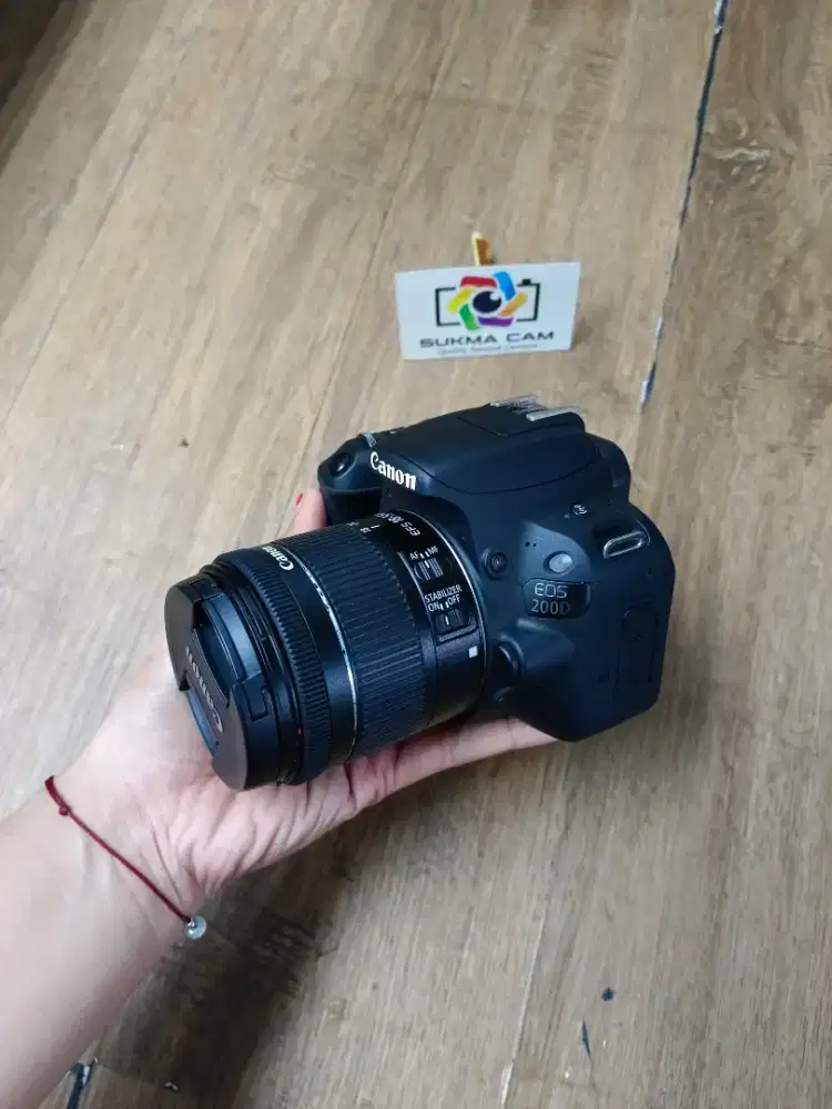 CANON 200D LENSA KIT 18 55MM STM LIKE NEW SC RENDAH