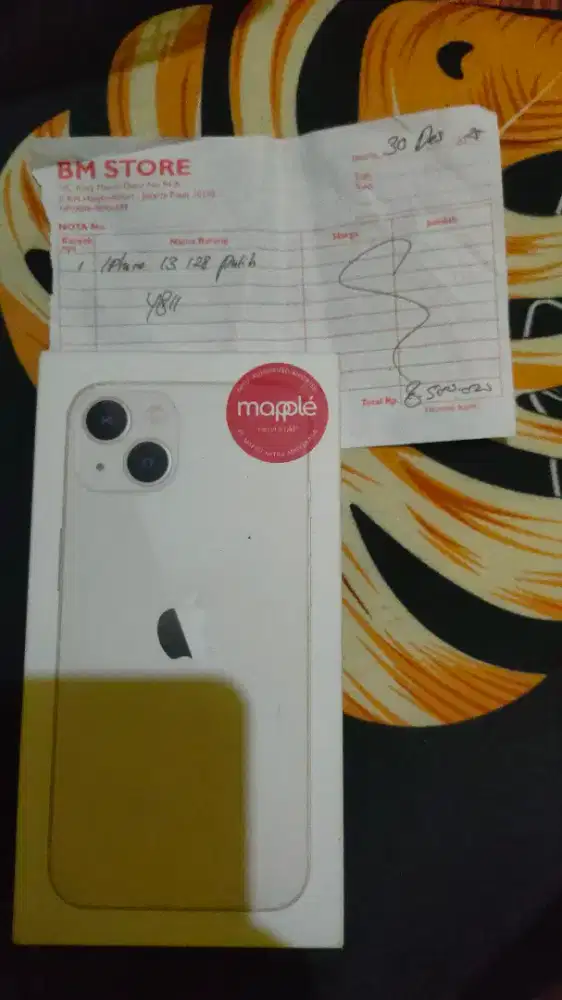 iPhone 13 warna putih