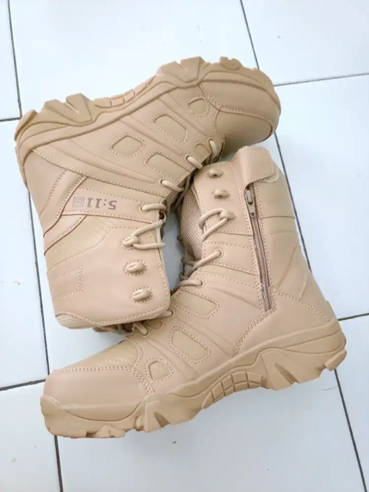 Sepatu pria dewasa size 42