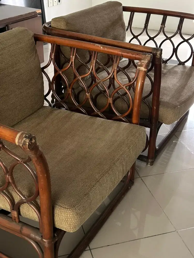 Kursi rotan besar - 2 unit (sepasang)