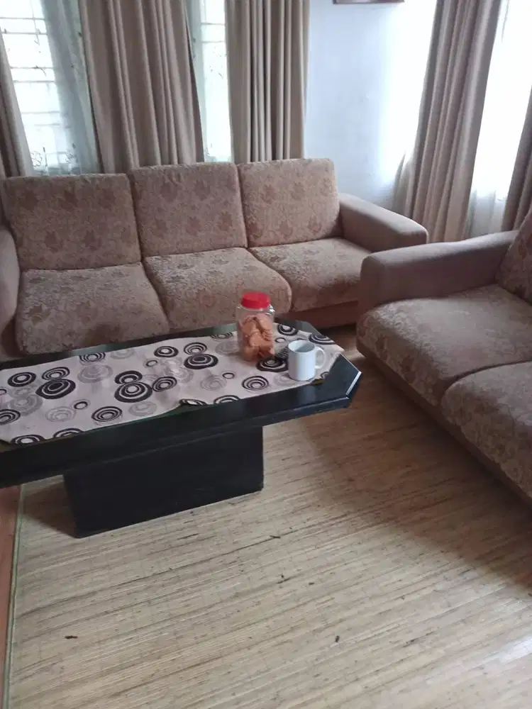 Sofa besar  3 2 1