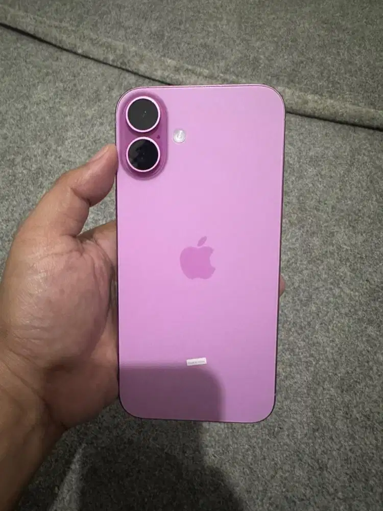 Iphone 16 plus 128 GB garansi ibox siklus cesan masih 6 kali ,mulus