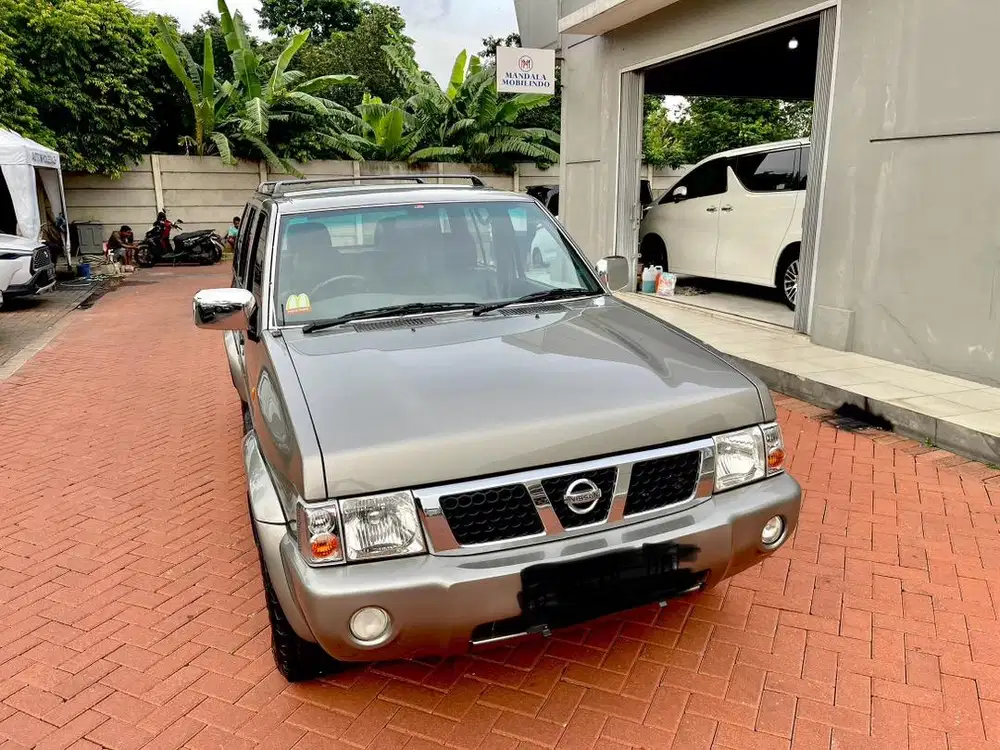 Nissan Terrano 2.4 spirit s2 2004 MT KM 36.000