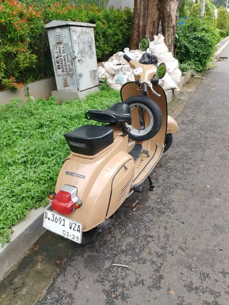 Vespa pts 100 standar