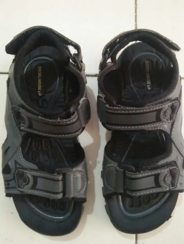 Sandal anak merk D1e5el