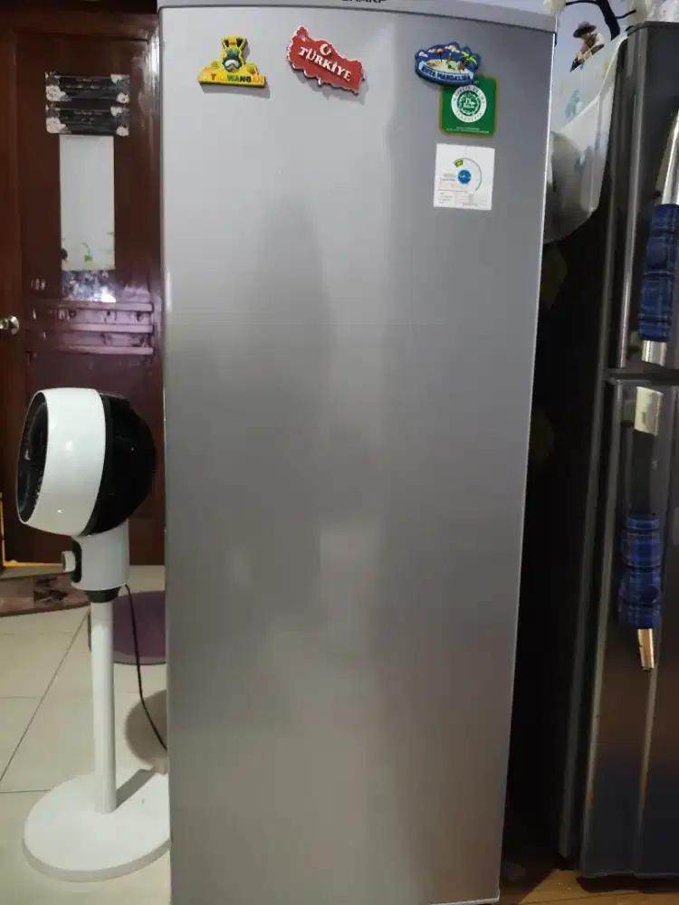 Dijual Freezer kondisi bagus