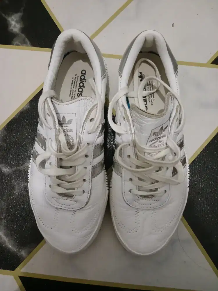 Sepatu Adidas Sambarose