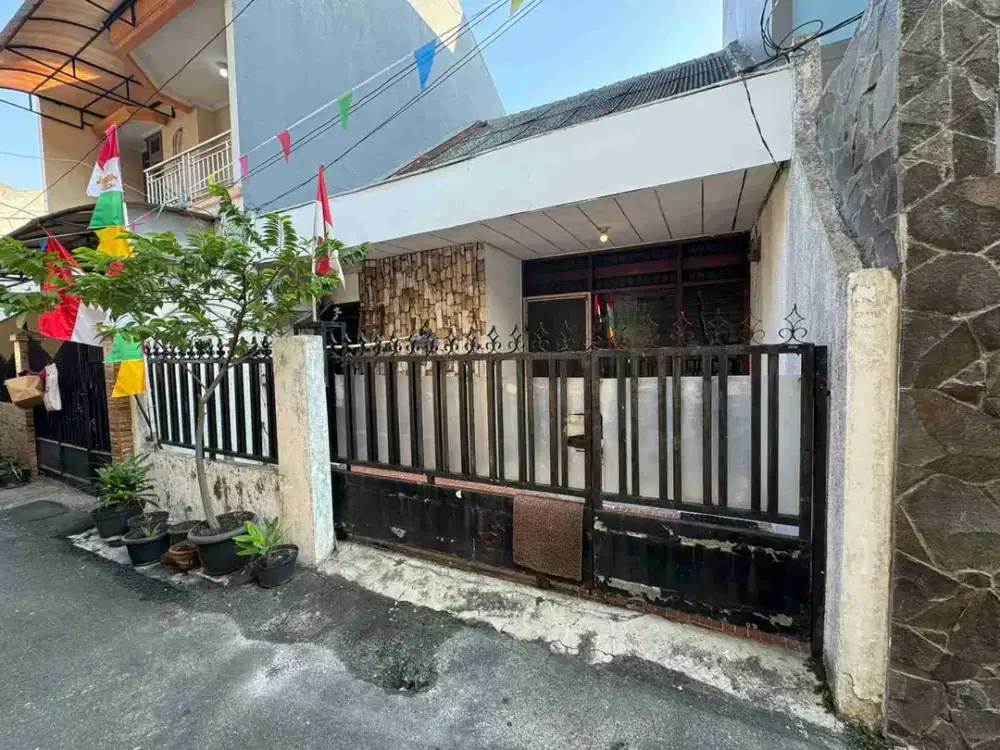 Rumah Bagus di Tanjung Duren Dekat Toll Jakarta Barat