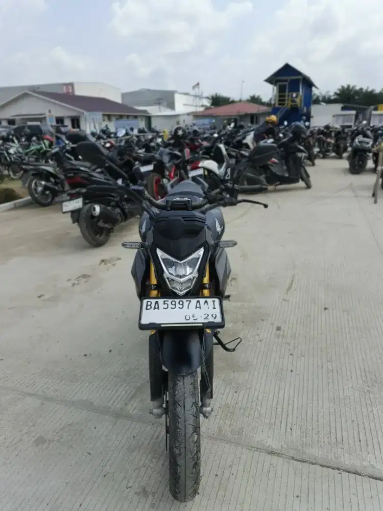 JUAL MOTOR CB 150 R DAERAH KOTA PADANG SUMATERA BARAT