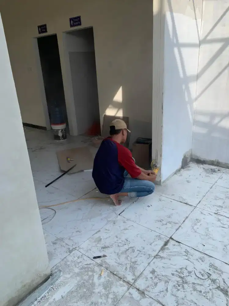 Dindin dan Pintu Transparat