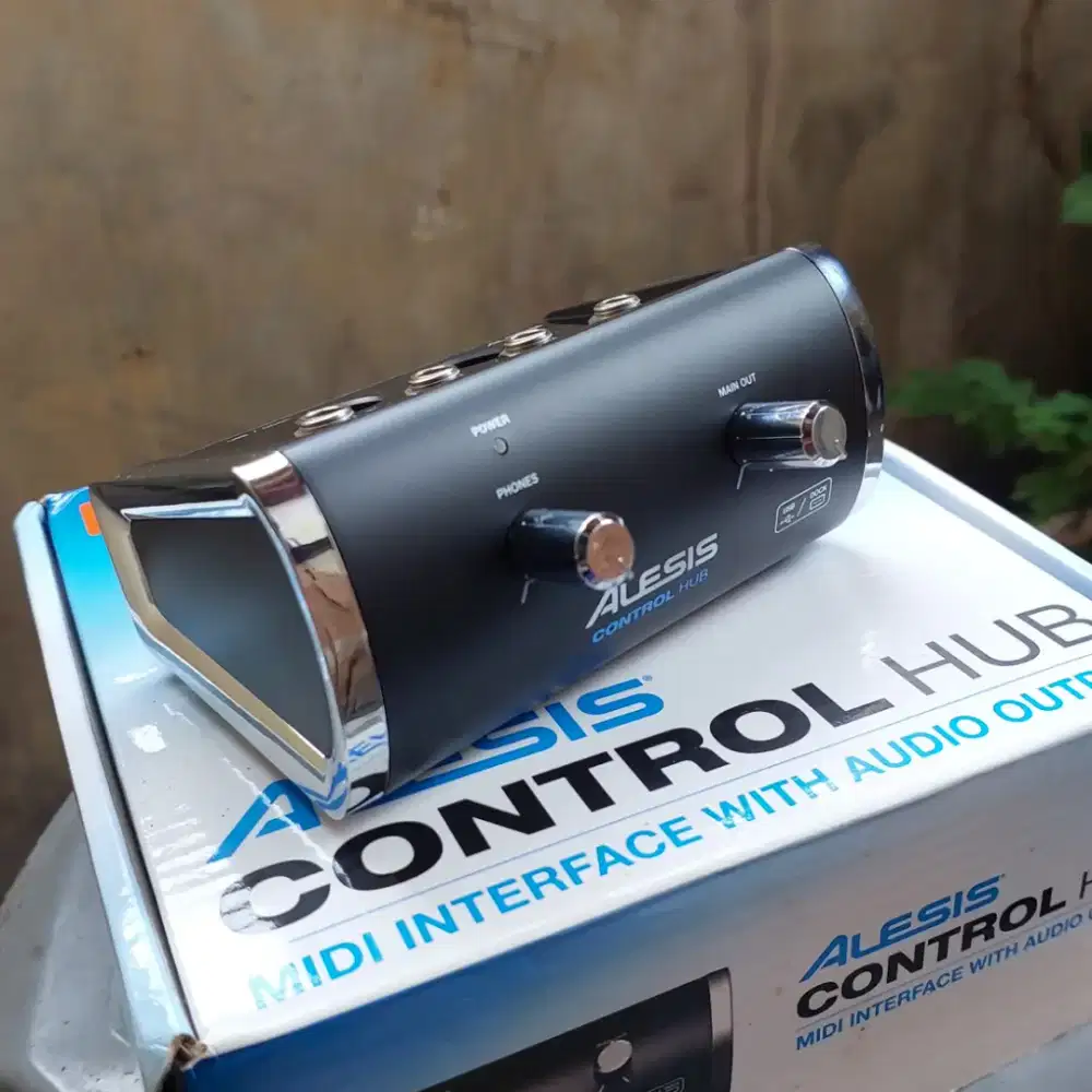 Alesis Control Hub MIDI Interface with Audio Output